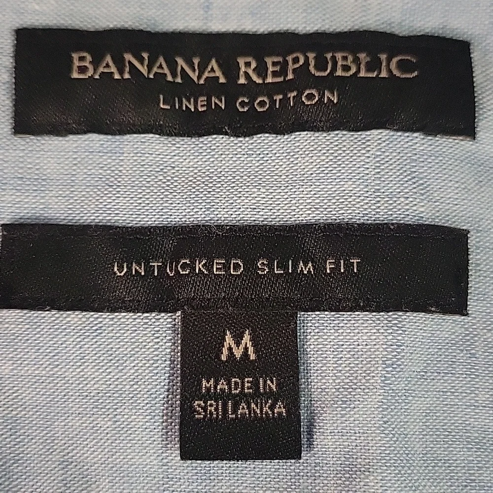 Banana Republic Light Blue Linen Untucked Slim Fit Casual Button Down Shirt, Med